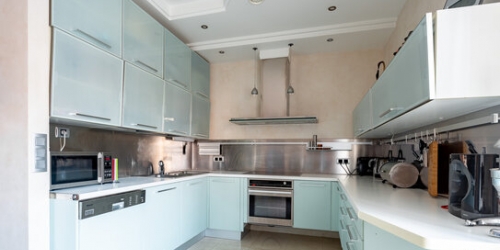 4-комн квартира улица Композиторов,  д. 4