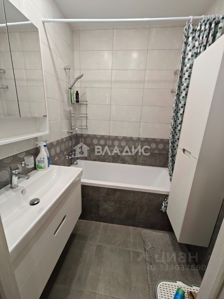 Продажа 2-комн квартиры на вторичном рынке Булатниково мкр, д. Жабкино, 12