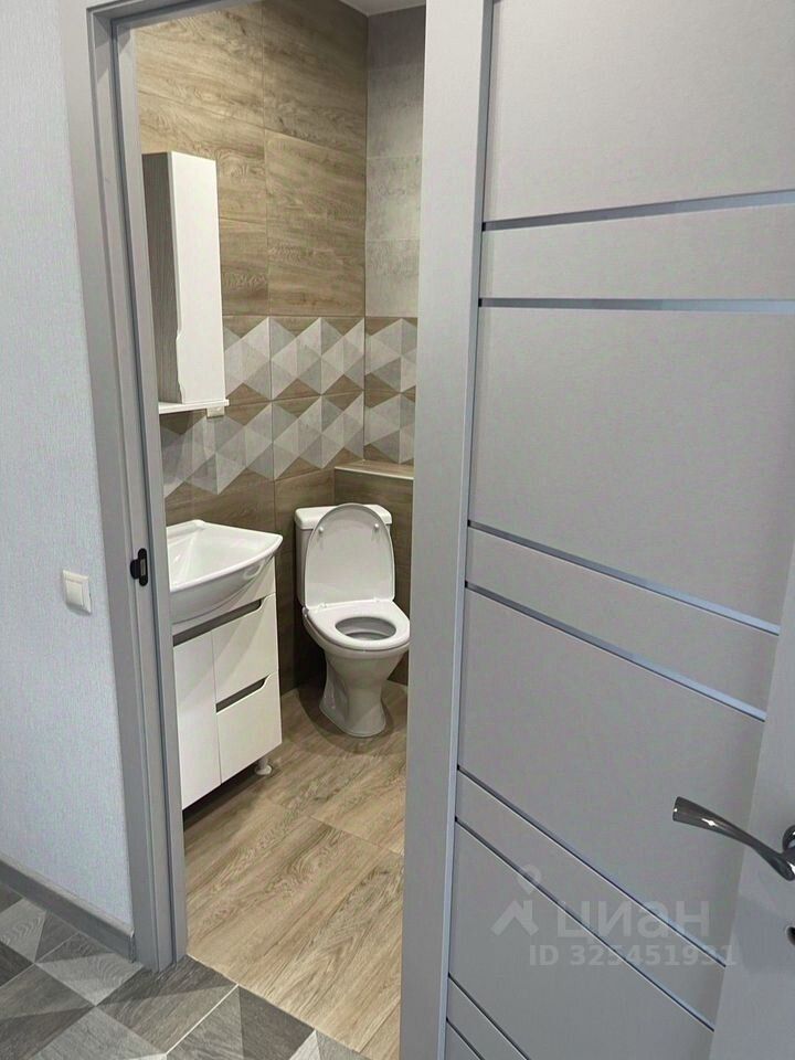 Продажа 2-комн квартиры на вторичном рынке проспект Куприна, 40к1