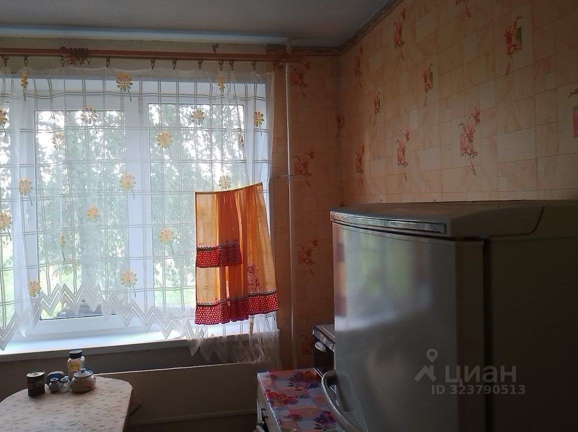 Продажа 2-комн квартиры на вторичном рынке д. Выскатка, улица Садовая, 20