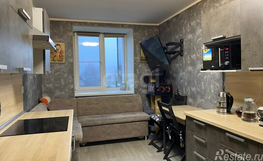 Продажа 1-комн квартиры на вторичном рынке Кириши, ул Декабристов Бестужевых,  д. 8