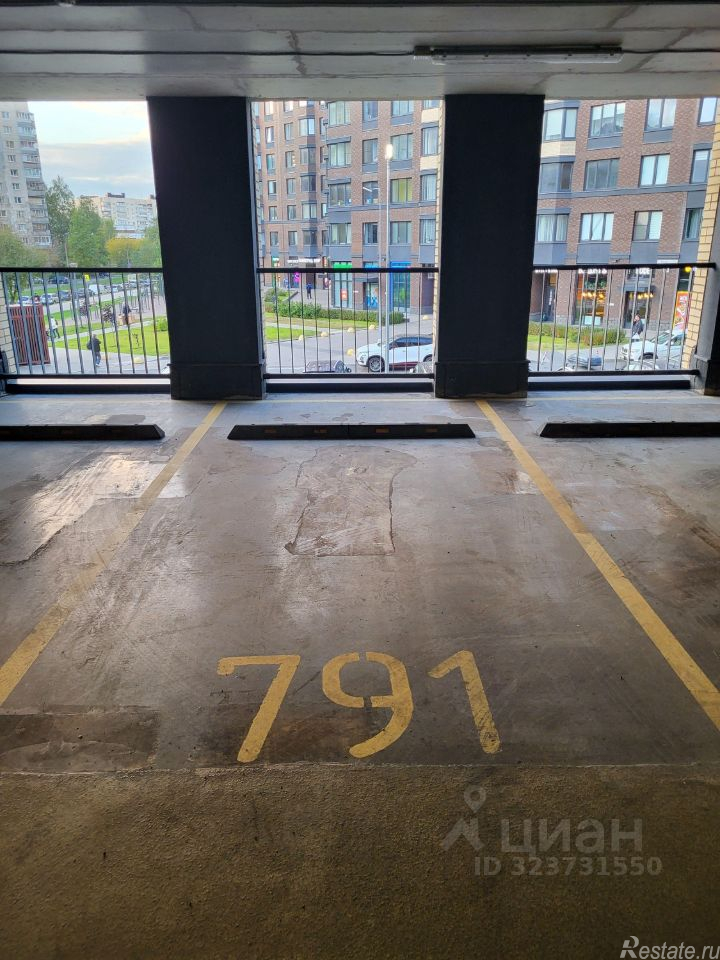 Продажа гаража Малая Бухарестская улица,  д. 12 с1