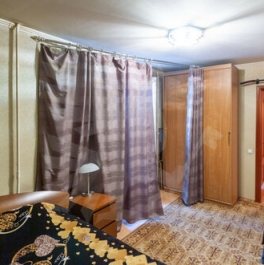 Продажа 2-комн квартиры на вторичном рынке улица Паршина,  д. 19