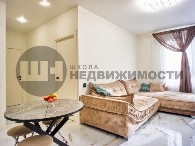 Продажа 3-комн квартиры на вторичном рынке Прилукская улица, 28к2
