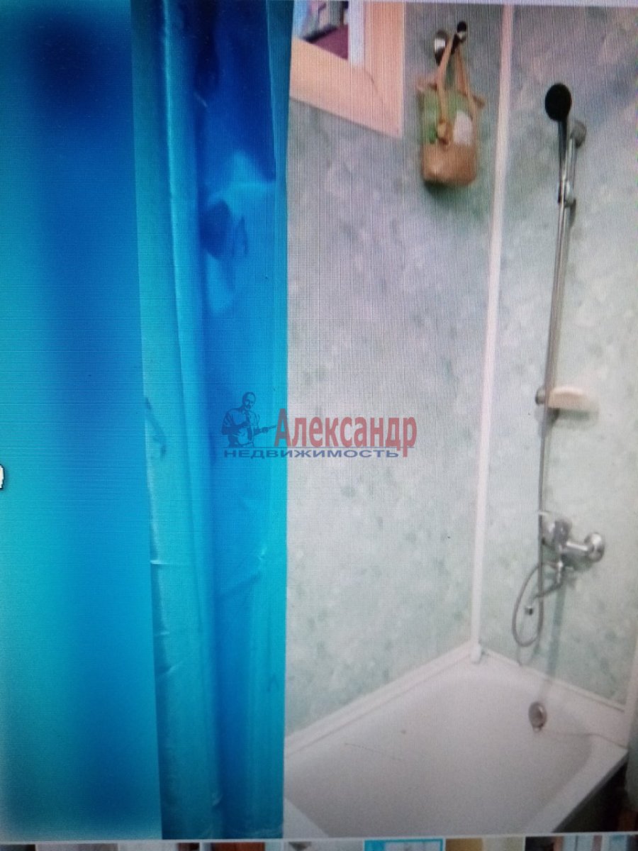 Продажа 2-комн квартиры на вторичном рынке Гаврилово пос., Школьная ул. ,  д. 2