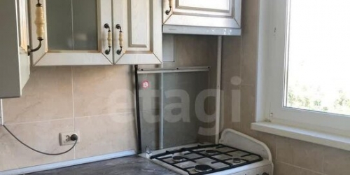 4-комн квартира Стойкости ул,  д. 27