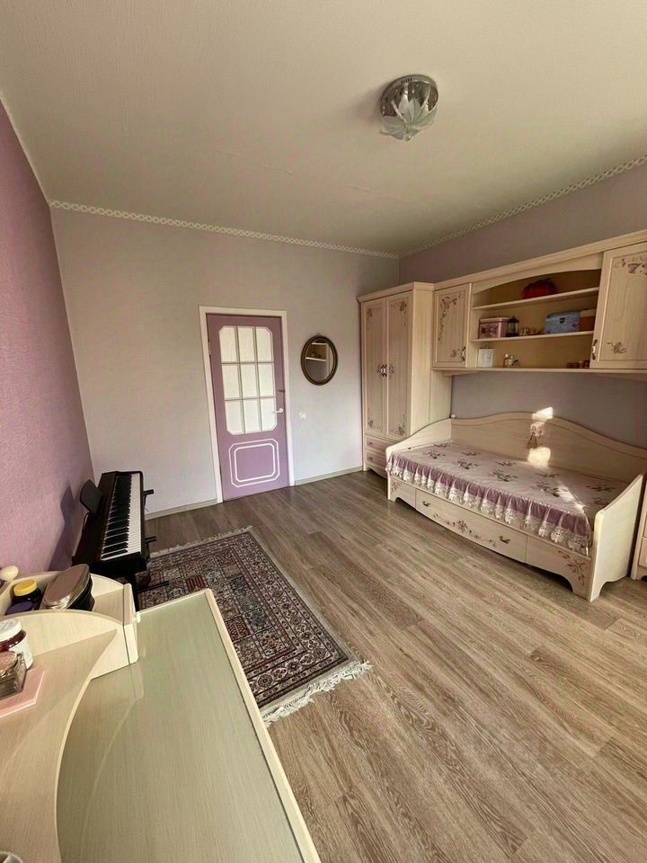 Продажа 3-комн квартиры на вторичном рынке улица Мира, 7В