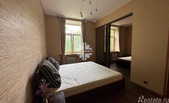 Аренда 4-комн квартиры на вторичном рынке Университетский проспект,  д. 9