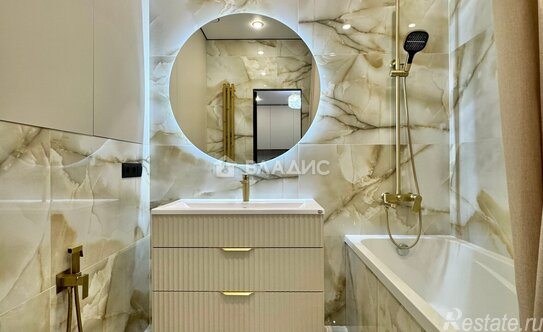 Продажа 2-комн квартиры на вторичном рынке улица Лётчика Осканова