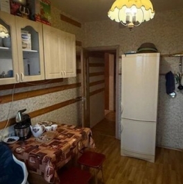 Продажа 2-комн квартиры на вторичном рынке Лухмановская улица,  д. 15 к2