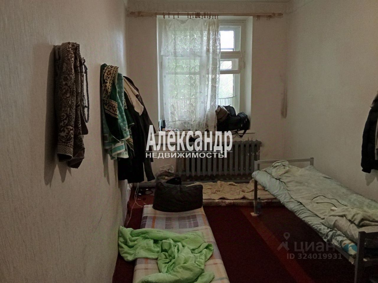 Продажа 4-комн квартиры на вторичном рынке Курляндская улица, 32