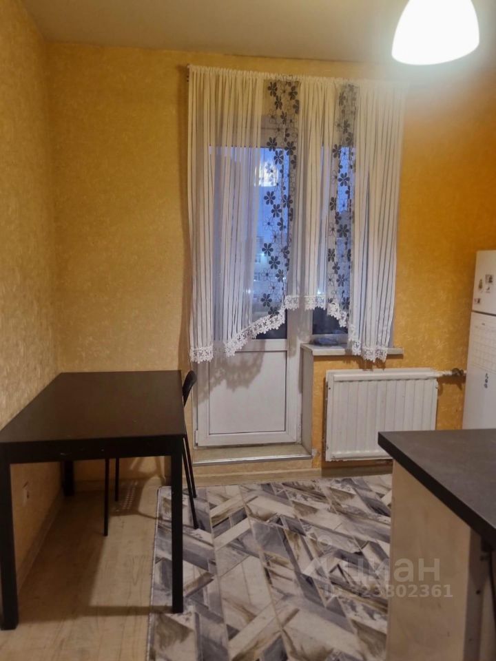 Аренда 1-комн квартиры на вторичном рынке Бухарестская улица, 146к3