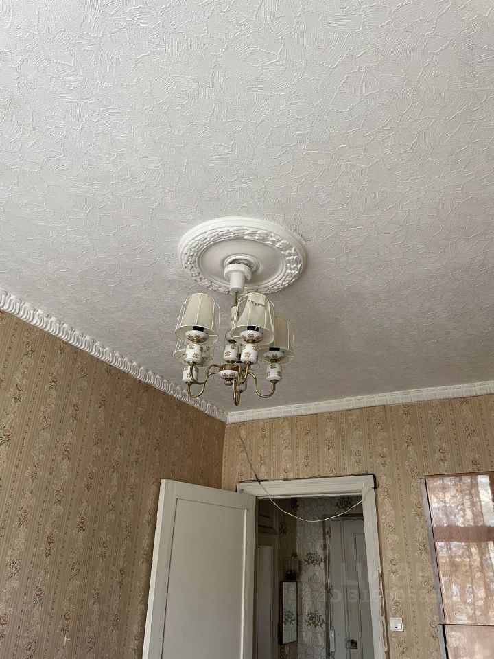 Продажа 2-комн квартиры на вторичном рынке Петергоф, Суворовская улица, 5к3
