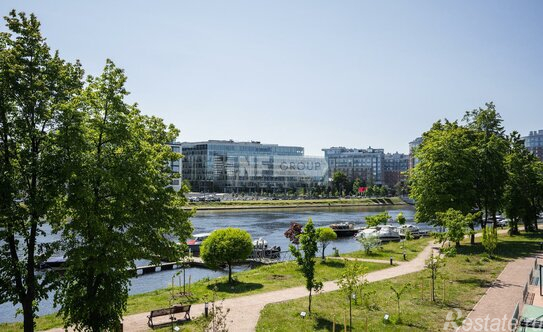 Продажа 4-комн квартиры на вторичном рынке Вязовая улица,  д. 8