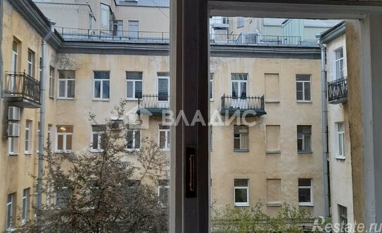 Продажа 3-комн квартиры на вторичном рынке Морская Б. ул,  д. 6