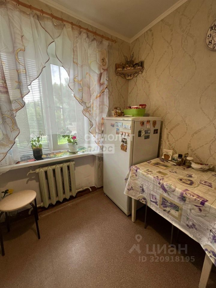 Продажа 1-комн квартиры на вторичном рынке Куровское, улица Лесная,  д. 31