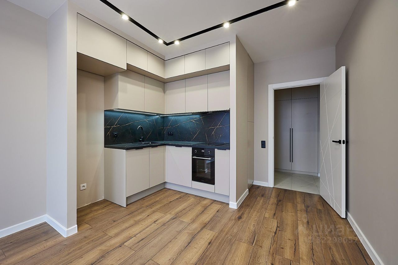 Продажа 2-комн квартиры на вторичном рынке проспект Крузенштерна, 2