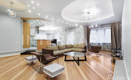 Продажа 4-комн квартиры на вторичном рынке Толмачевский Ст. пер,  д. 3