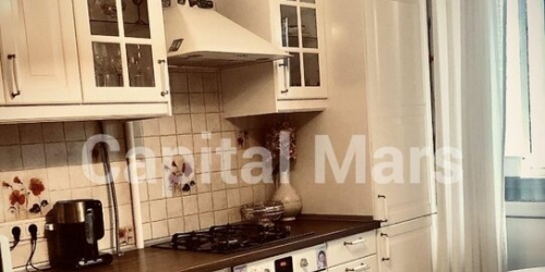 3-комн квартира улица Богданова,  д. 4