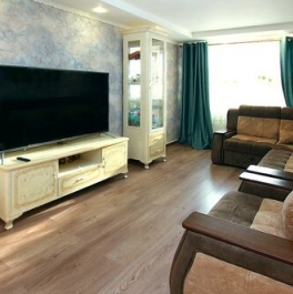 Продажа 2-комн квартиры на вторичном рынке Теряево, ул Адмирала Лобова,  д. 2Б