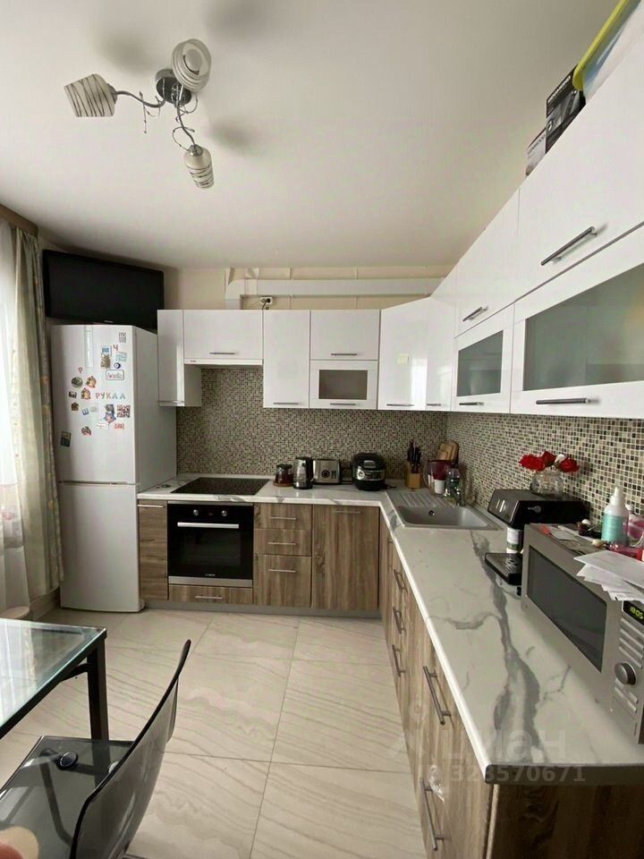 Продажа 3-комн квартиры на вторичном рынке улица Маршала Казакова, 84к1