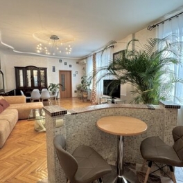 Продажа 3-комн квартиры на вторичном рынке ул Студенческая,  д. 35