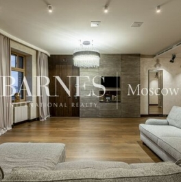 Продажа 4-комн квартиры на вторичном рынке Хилков переулок,  д. 1