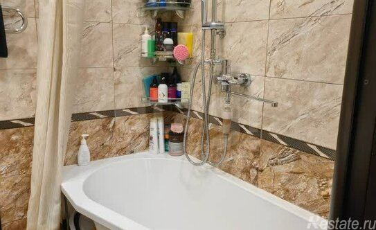 Продажа 2-комн квартиры на вторичном рынке улица Маршала Захарова,  д. 16 к3