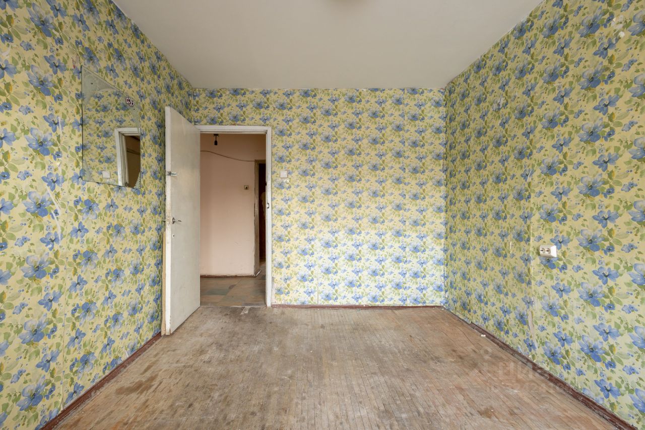 Продажа 4-комн квартиры на вторичном рынке Бухарестская улица, 23К1