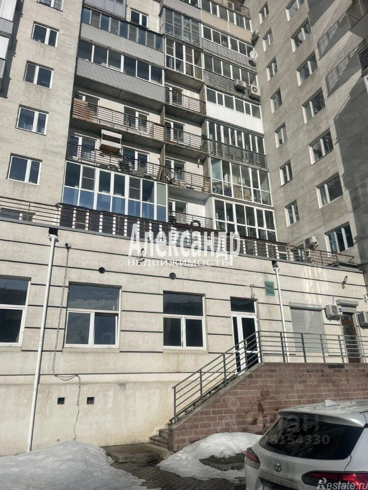 Аренда торгового помещения Славы пр-кт,  д. 51