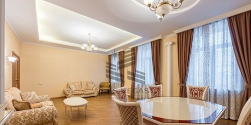 4-комн квартира улица Серафимовича,  д. 2