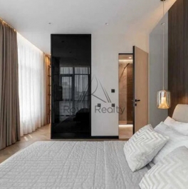 Аренда 3-комн квартиры на вторичном рынке улица Моисеенко,  д. 27