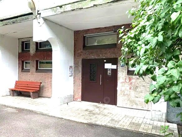 Продажа 1-комн квартиры на вторичном рынке Тихорецкий проспект, 27К2