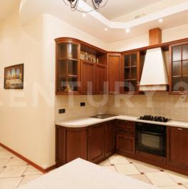 Продажа 2-комн квартиры на вторичном рынке Лиговский пр-кт,  д. 130
