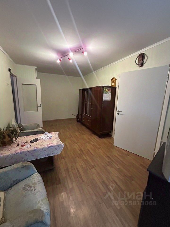 Продажа 2-комн квартиры на вторичном рынке Кириши, проспект Ленина, 8