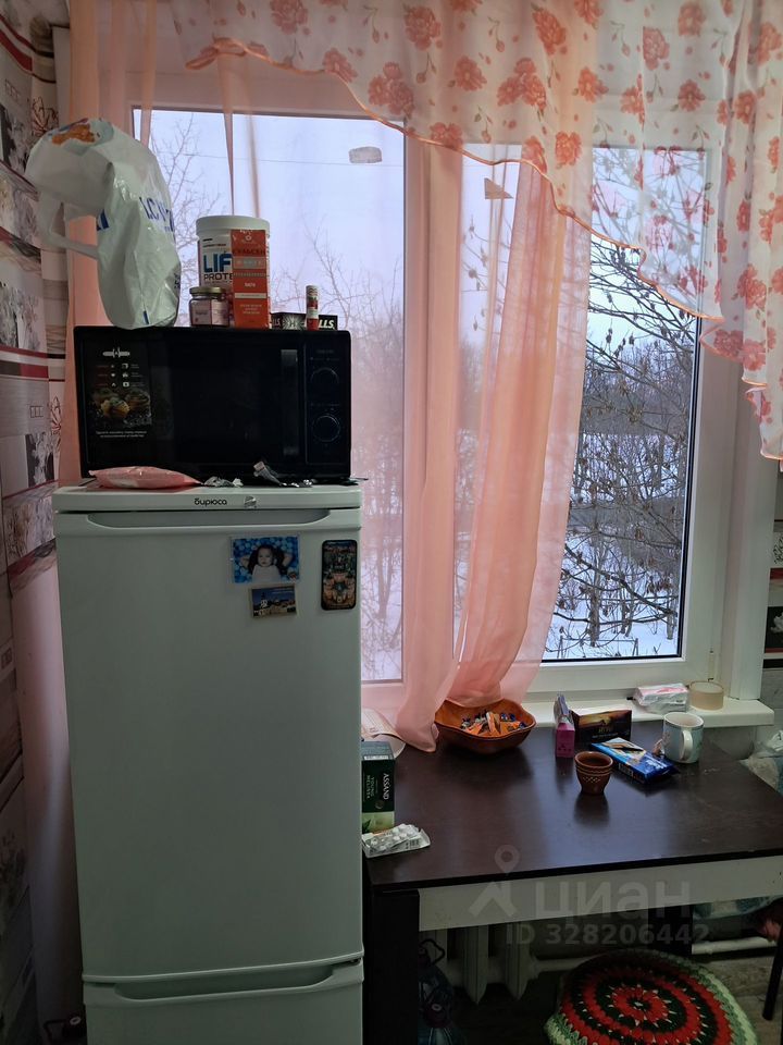 Продажа 1-комн квартиры на вторичном рынке Кингисепп, улица Жукова, 4