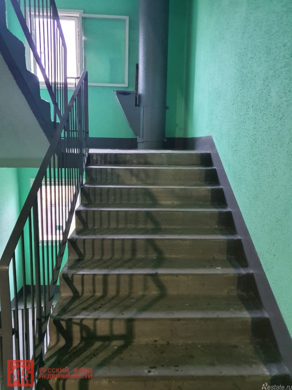 Продажа 1-комн квартиры на вторичном рынке Петергоф г., Чебышевская ул. ,  д. 7,  к. 1