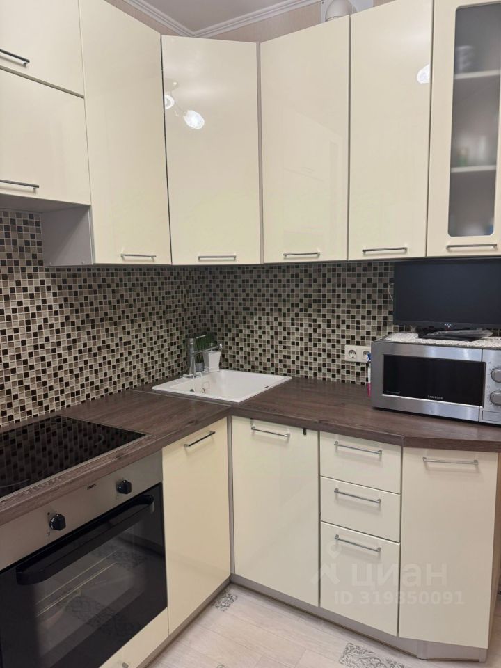 Продажа 2-комн квартиры на вторичном рынке Химки, Зеленая улица, 15