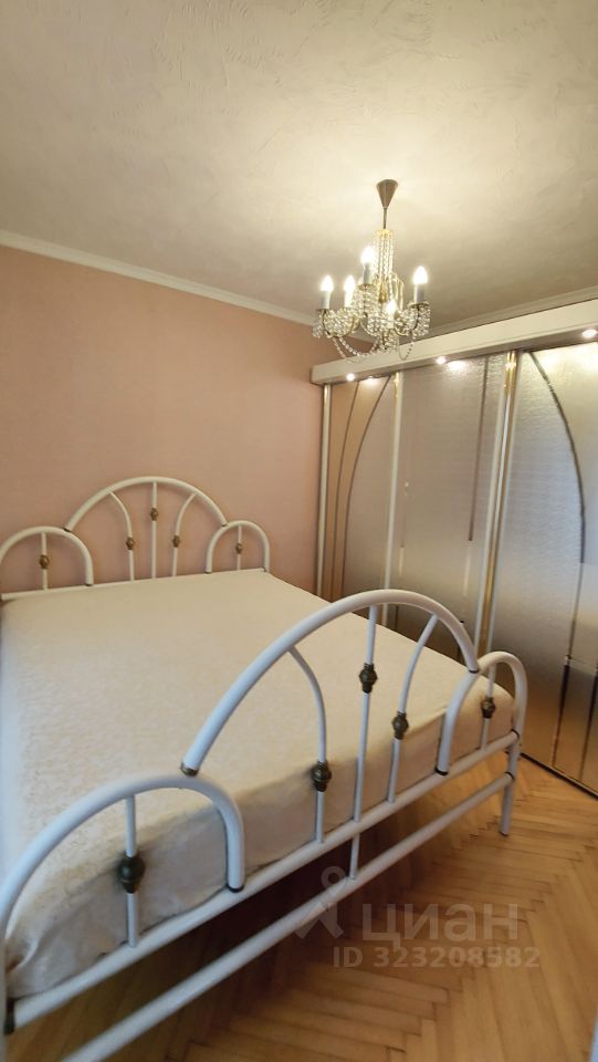 Аренда 2-комн квартиры на вторичном рынке Смольная улица, 3