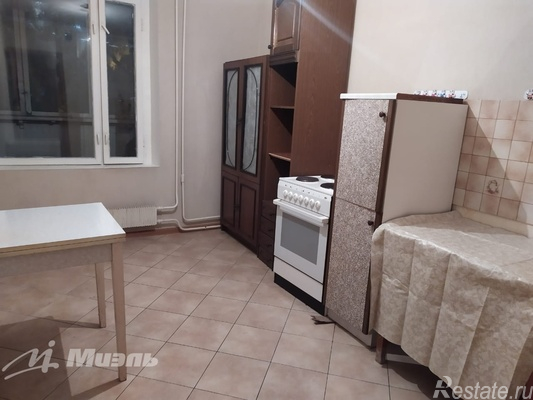 Продажа 1-комн квартиры на вторичном рынке Северный б-р,  д. 13