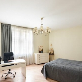 Продажа 5-комн квартиры на вторичном рынке ул Серпуховский Вал,  д. 21,  к. 3