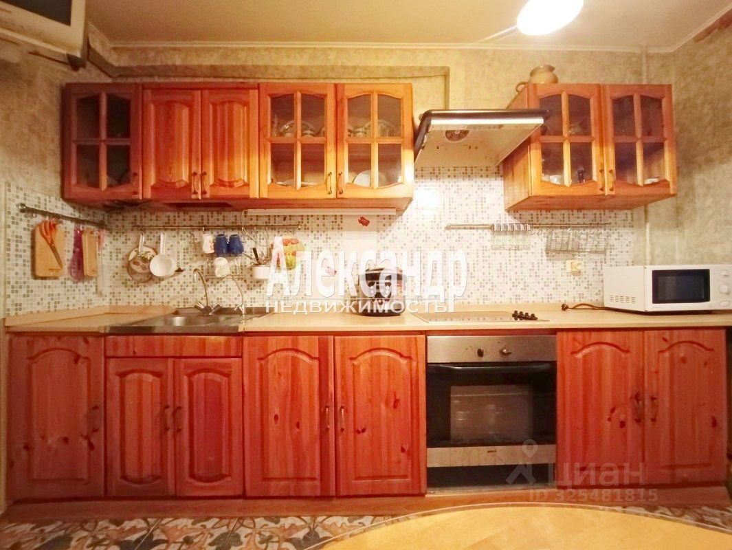Продажа 1-комн квартиры на вторичном рынке Выборг, улица Большая Каменная, 5А