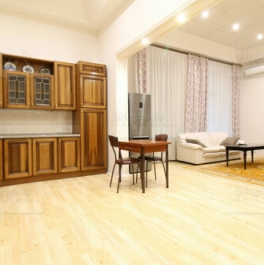 Аренда 3-комн квартиры на вторичном рынке Английская наб,  д. 22