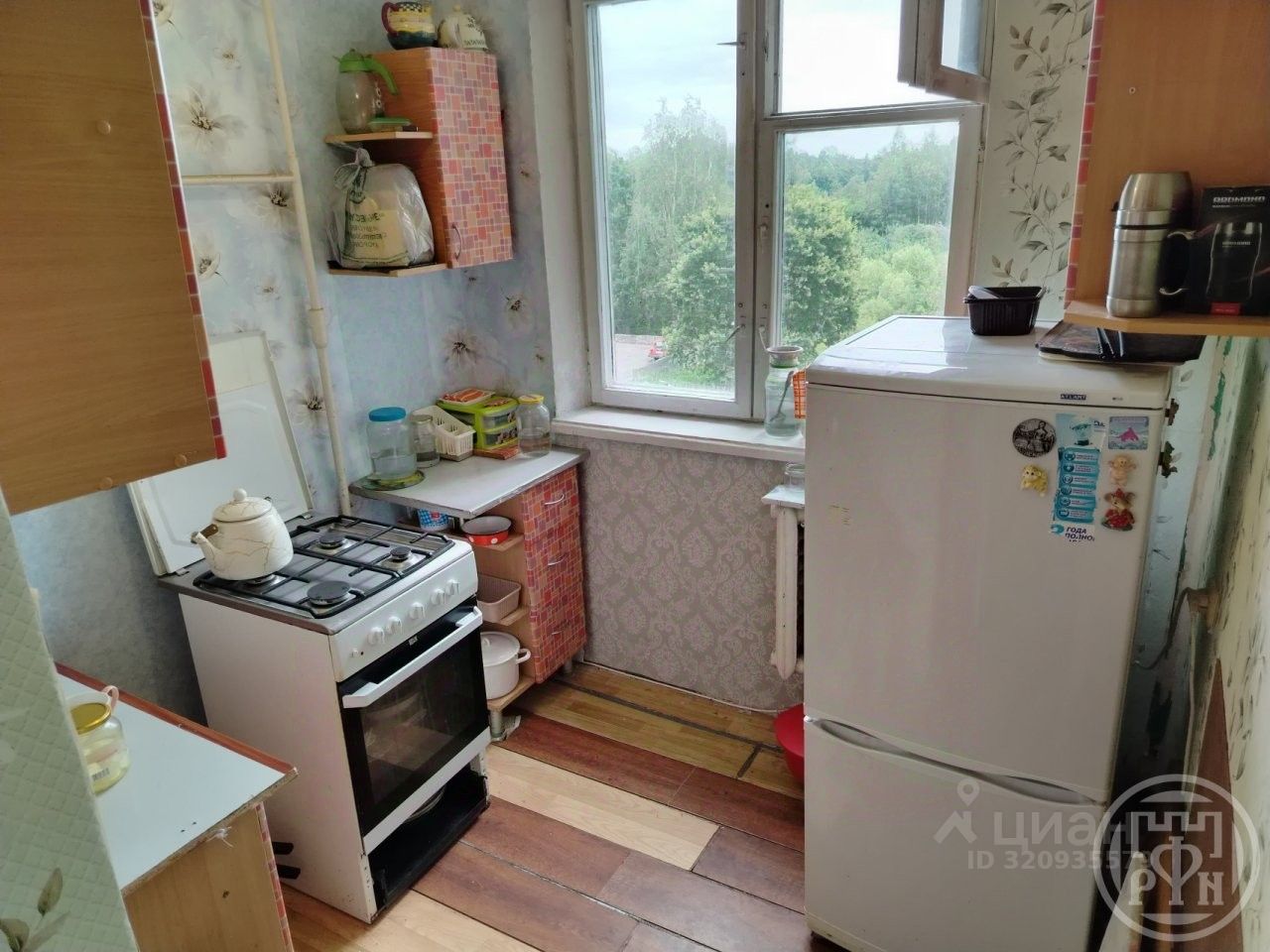 Продажа 1-комн квартиры на вторичном рынке Ломоносов, улица Жоры Антоненко, 14а