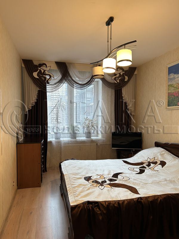 Продажа 3-комн квартиры на вторичном рынке Парголово, Фёдора Абрамова ул., д. 20, корп. 1