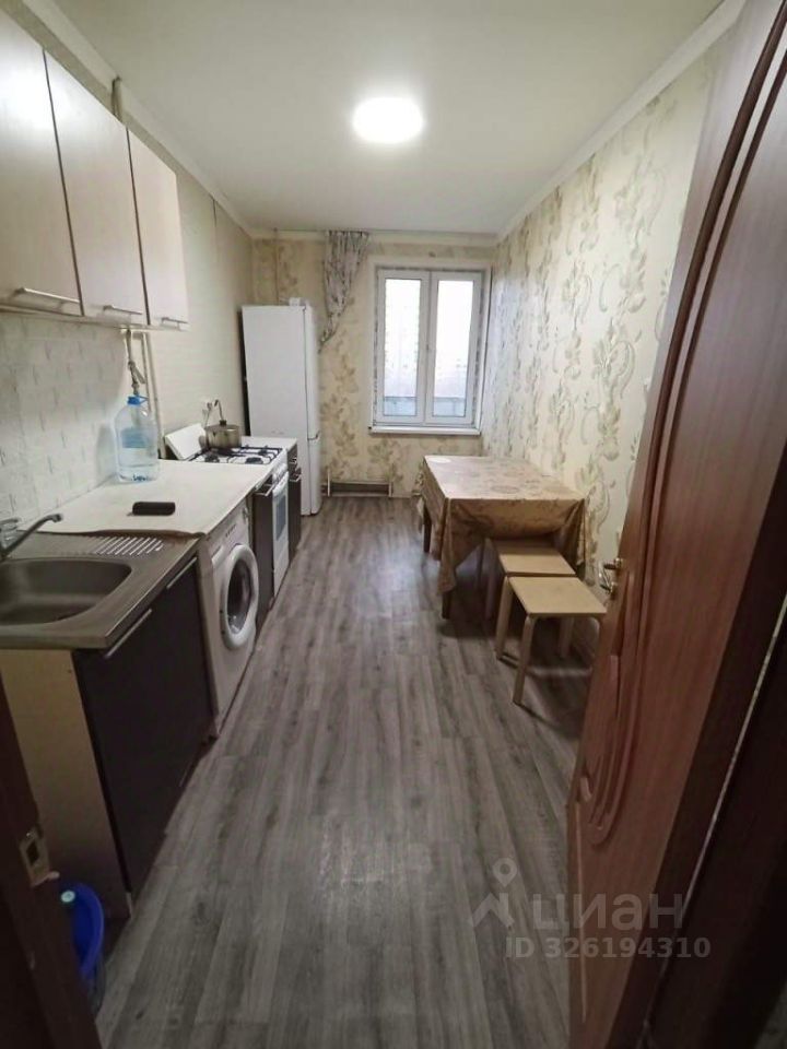 Продажа 2-комн квартиры на вторичном рынке Севанская улица, 4