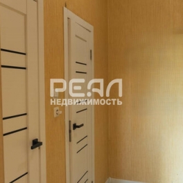 Продажа 1-комн квартиры на вторичном рынке Гатчина г, Красных Военлетов ул,  д. 9,  к. 1