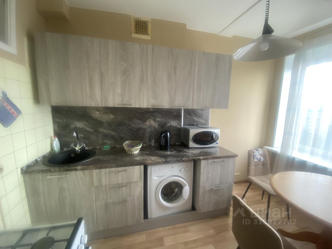 Аренда 2-комн квартиры на вторичном рынке улица Черняховского, 8А