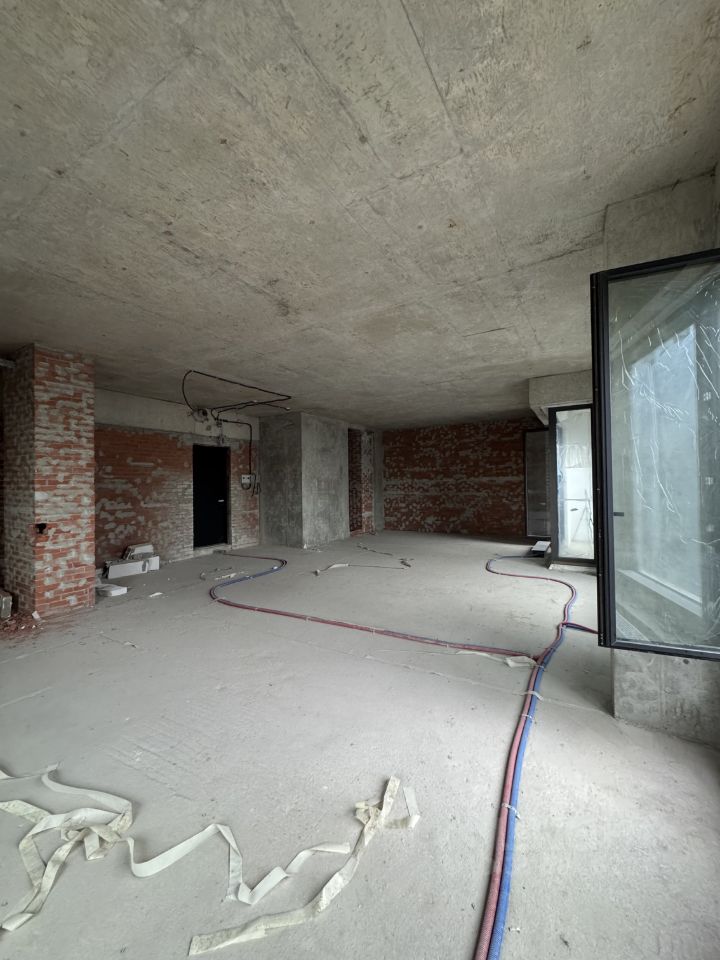 Продажа 2-комн квартиры на вторичном рынке улица Усачева, 15А