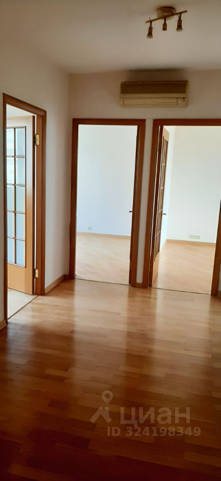 Аренда 3-комн квартиры на вторичном рынке Городецкая улица,  д. 9К2